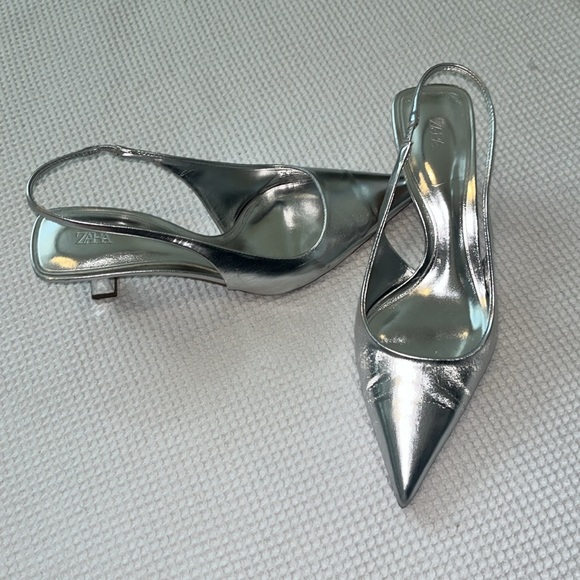 ZARA Metallic Silver Kitty Slingback Pointy Toe Heels - Picture 4 of 4